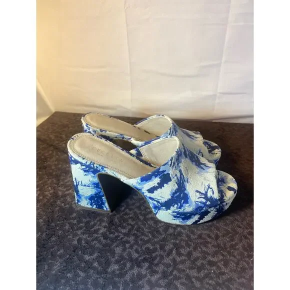 Cecelia New York Plexy Platform‎ sandal